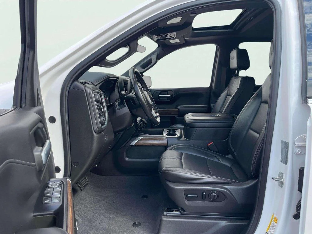 Used 2019 Iridescent Pearl Tricoat Chevrolet High Country image 23