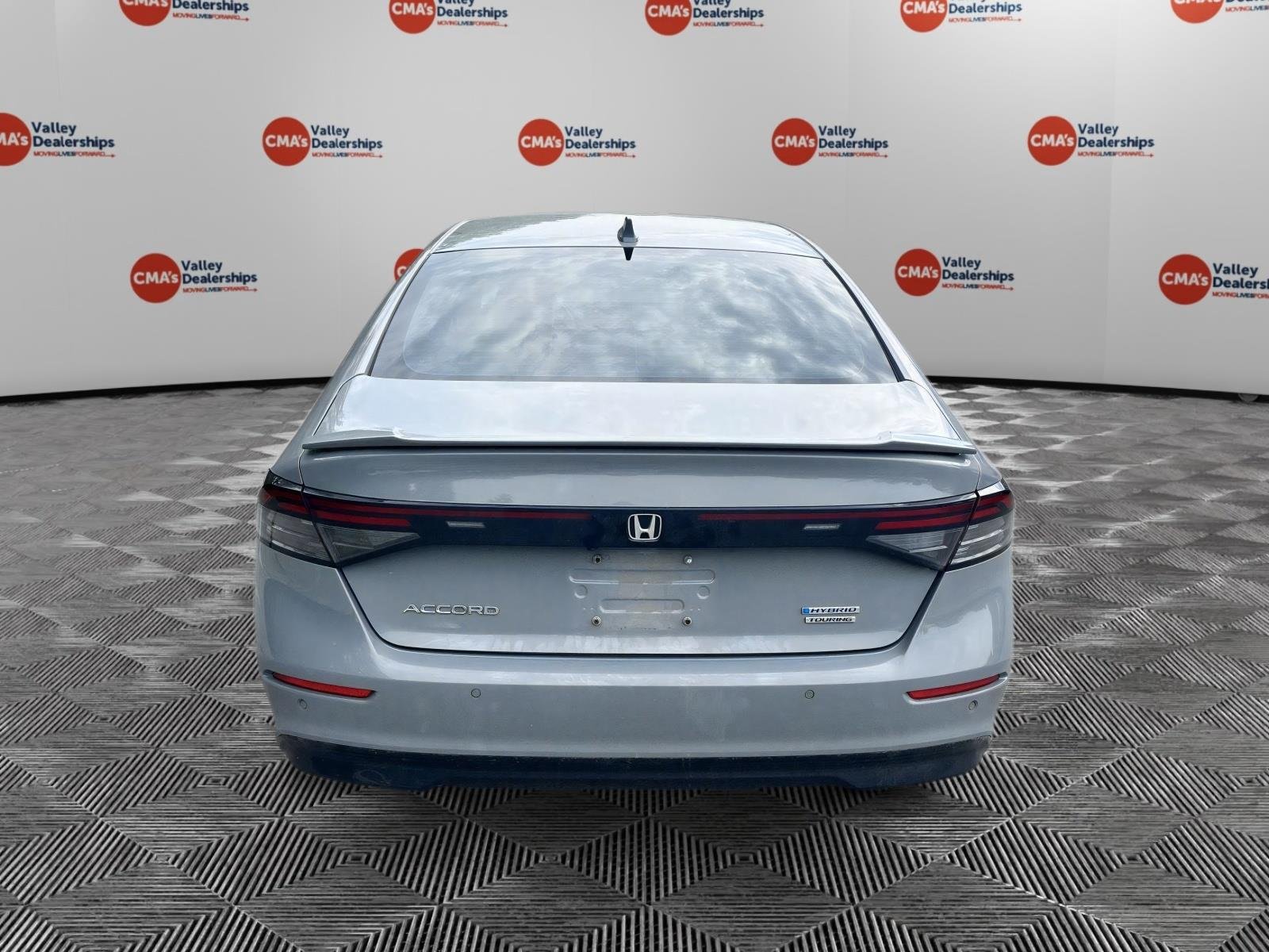 Used 2024 Urban Gray Pearl Honda Touring image 18