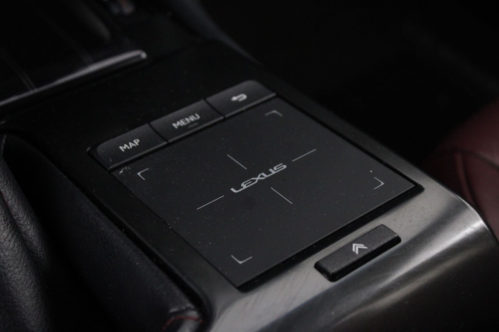 Used 2022  Lexus 460 Luxury image 25