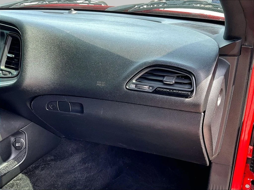 Used 2015 Red Dodge R/T image 18