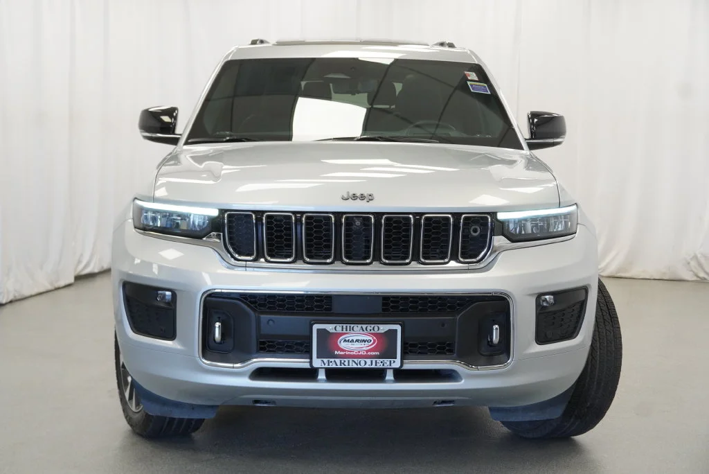 Used 2021 Silver Jeep Overland image 12