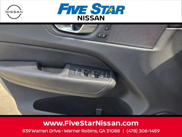 Used 2024 Gray Volvo B5 Plus Dark Theme image 30