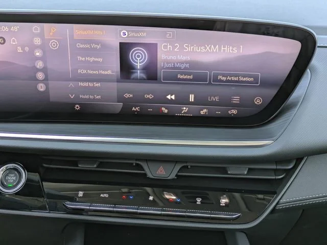 New 2026 Summit White Buick Preferred image 20