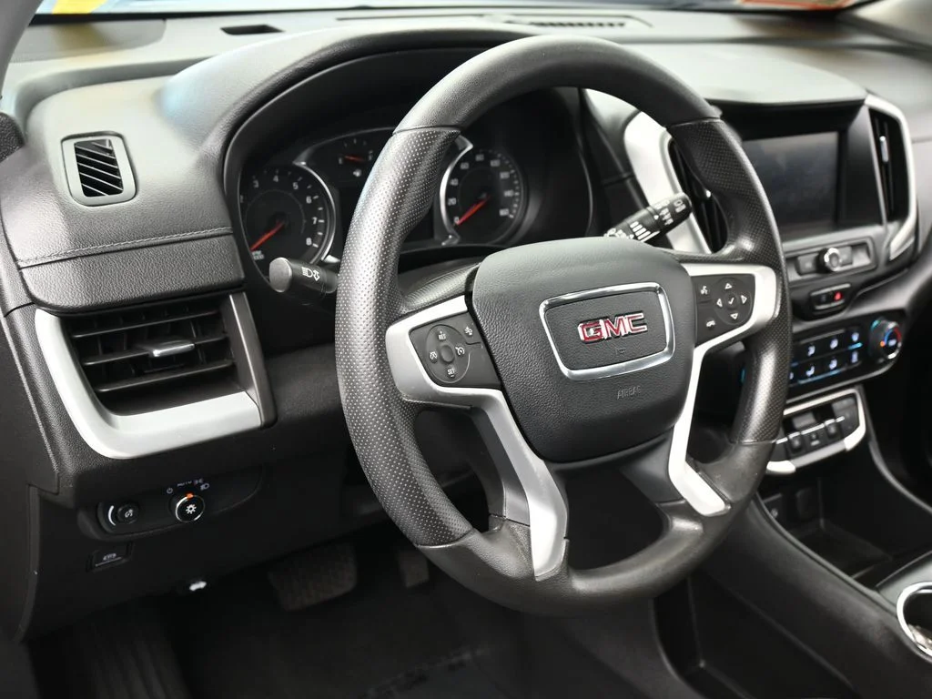 Used 2023 Ebony Twilight Metallic GMC SLE image 13