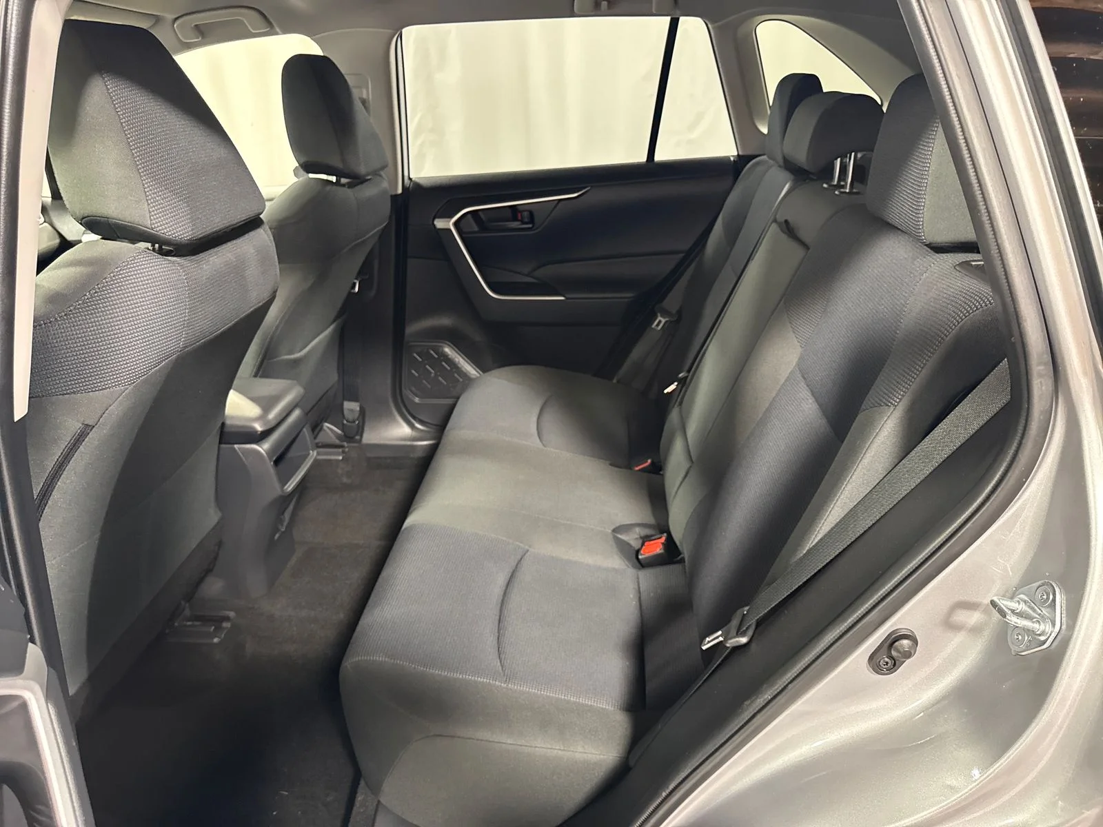 Used 2019 Silver Sky Metallic Toyota LE image 5