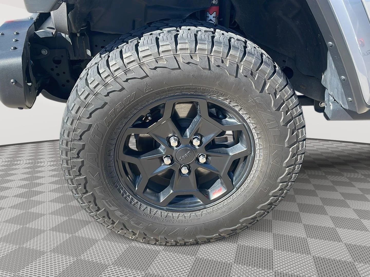 Used 2020 Billet Silver Metallic Clearcoat Jeep Rubicon image 21