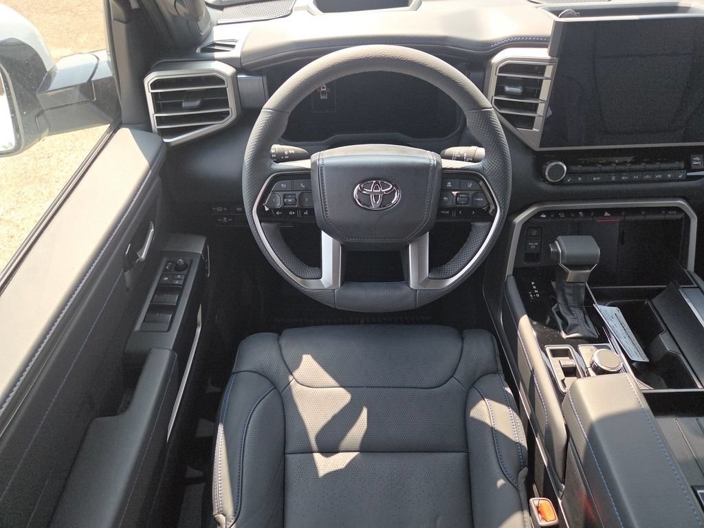 New 2026 Wind Chill Pearl Toyota Platinum image 4