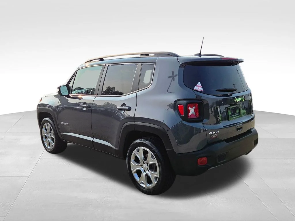 Used 2022 Gray Jeep Limited image 5