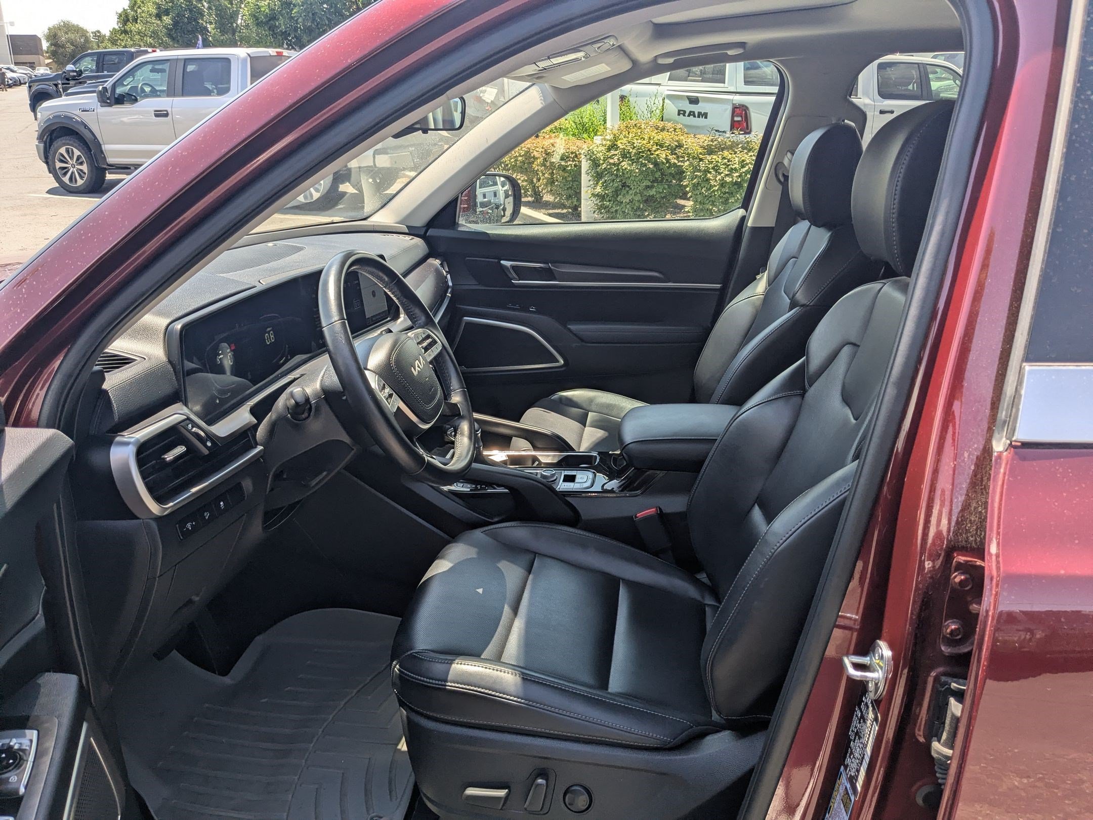 Used 2024 Dawning Red Kia S image 25