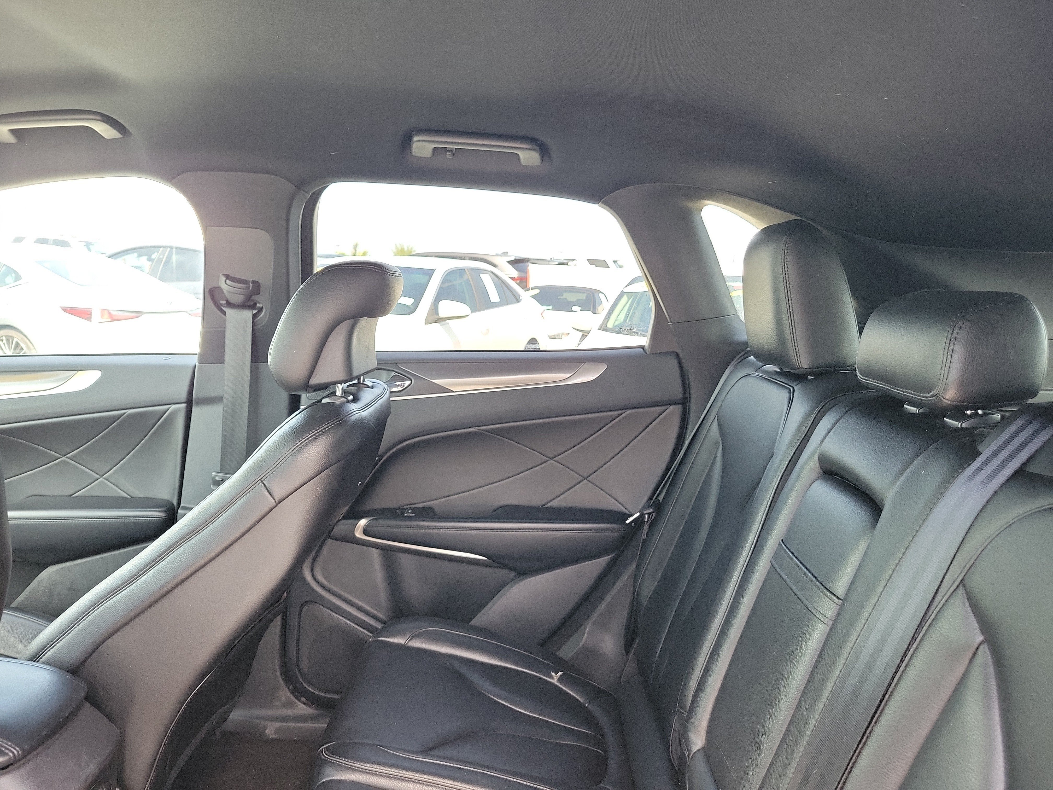 Used 2019 Magnetic Gray Metallic Lincoln Standard image 13