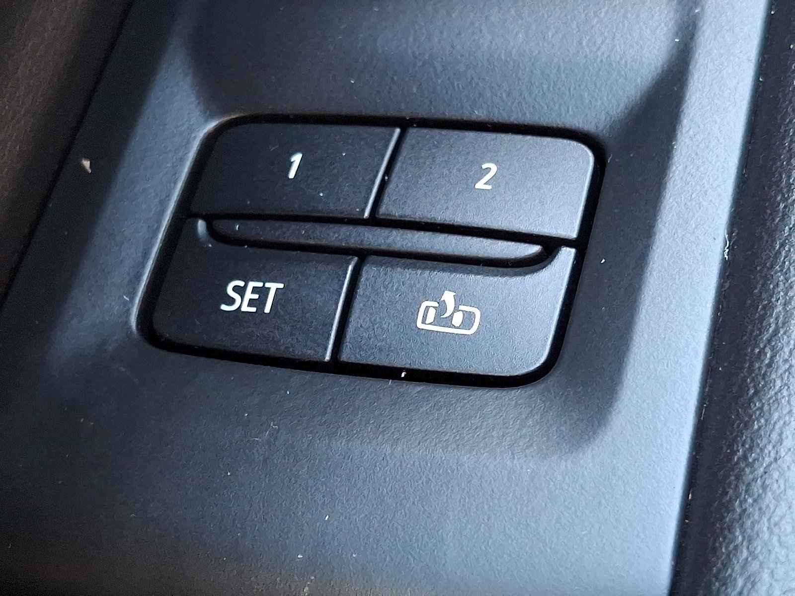2021 GMC Yukon XL AT4 - Photo 32