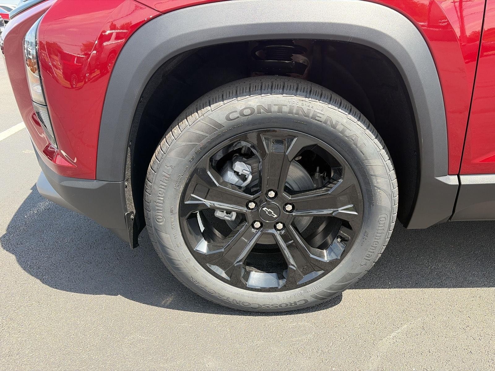 2027 Chevrolet Equinox LT - Photo 11