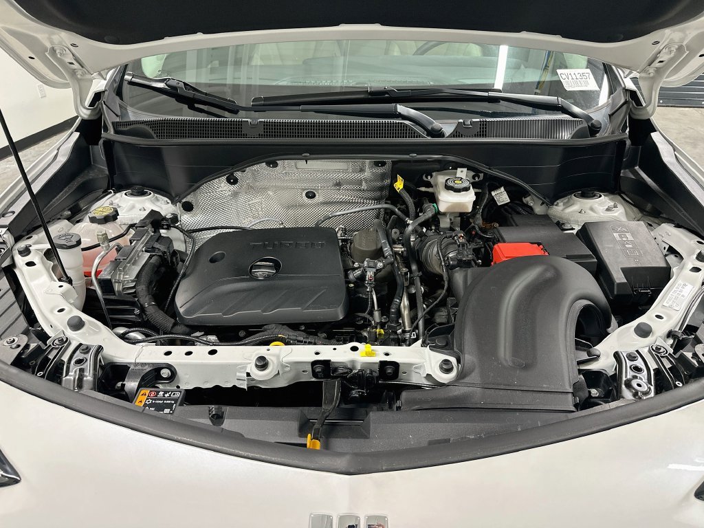Used 2025 White Frost Buick Avenir image 29