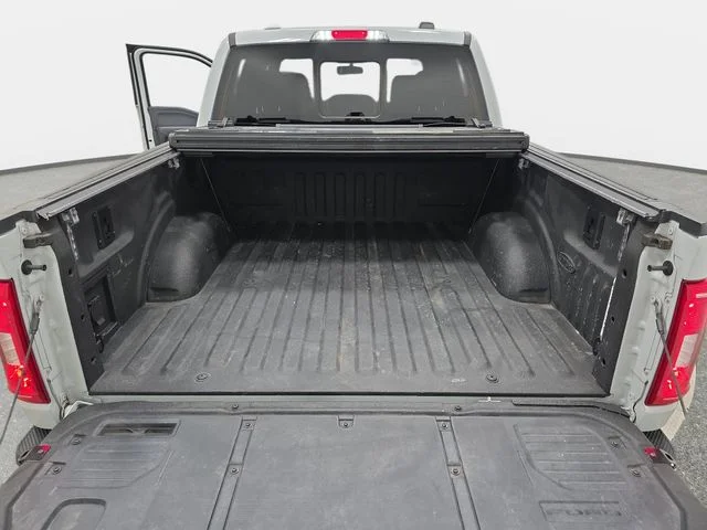 Certified Used 2023 Avalanche Ford XLT image 34