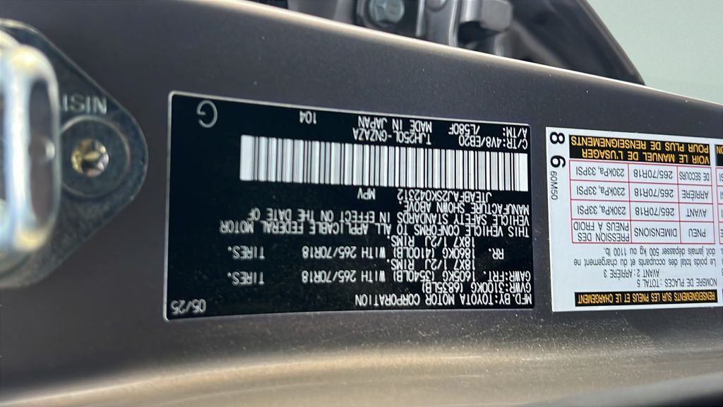 Used 2025  Toyota Base image 24