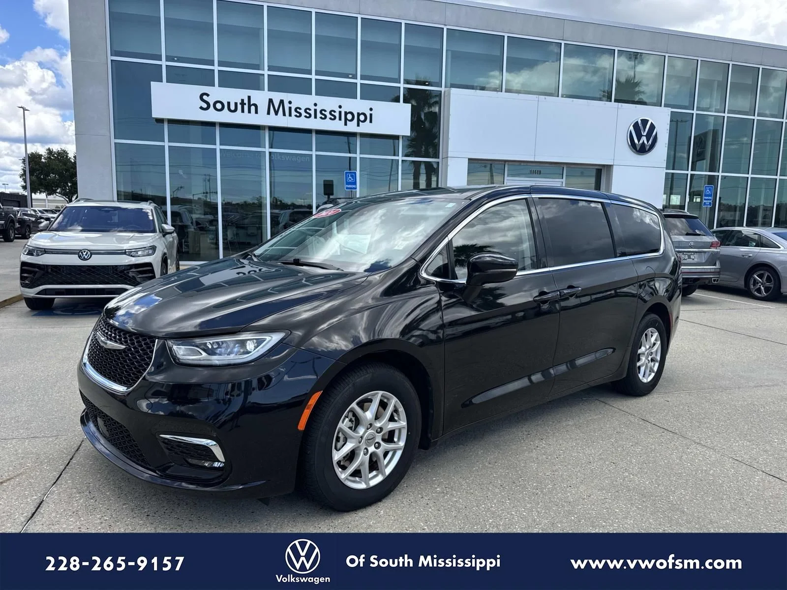 2024 Chrysler Pacifica Touring L
