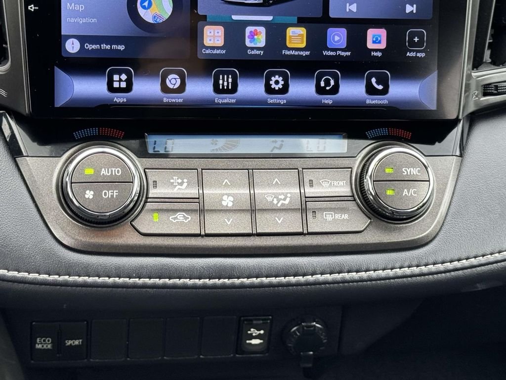 Used 2014 Black Toyota XLE image 5