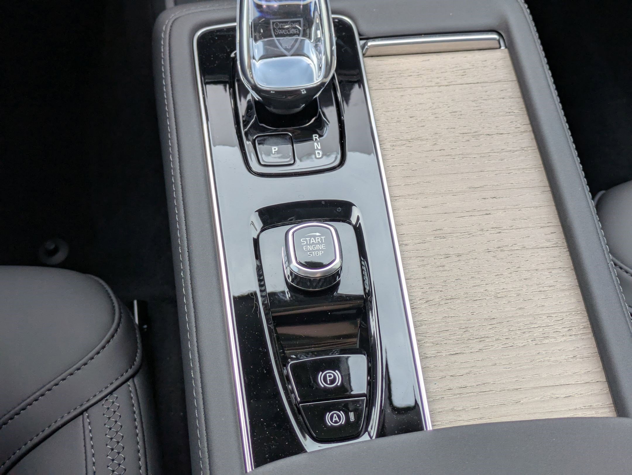 New 2026 Aurora Silver Volvo Plus image 14