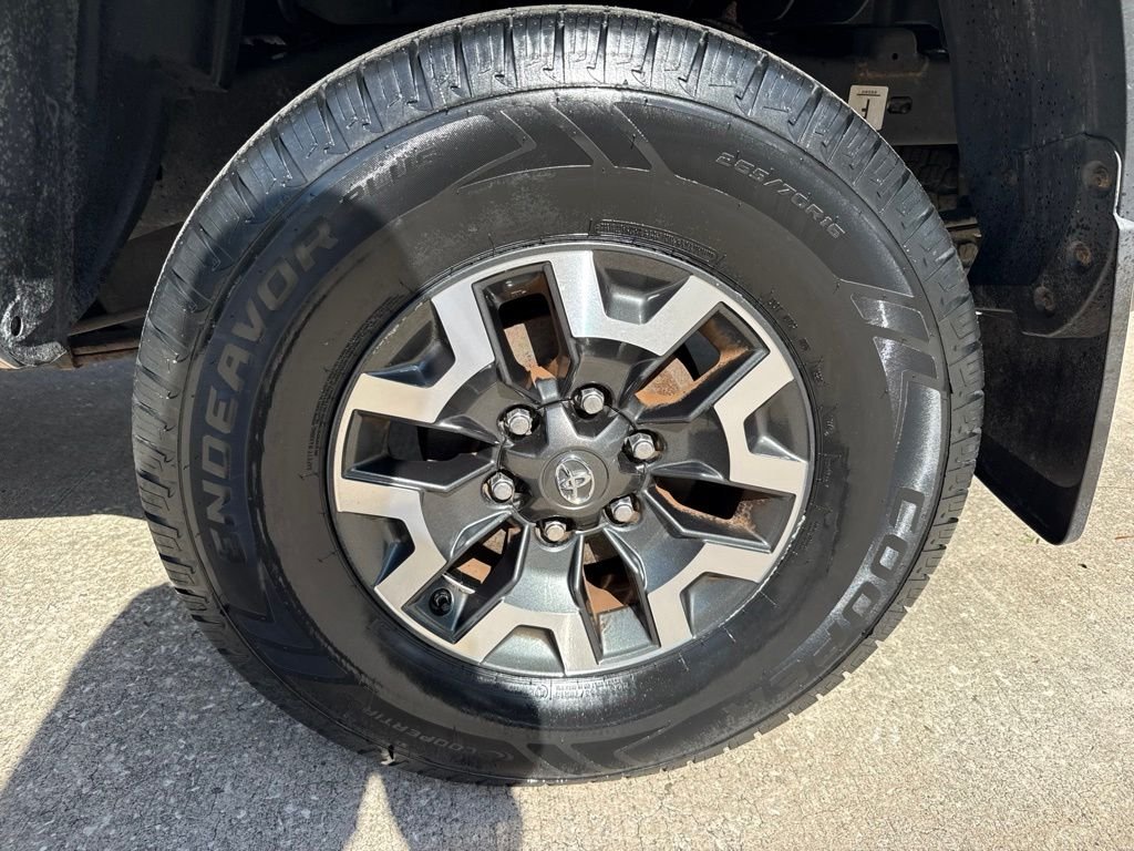 Used 2017 Silver Toyota TRD Off-Road image 39