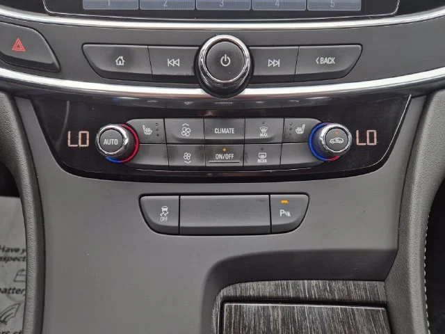 Used 2017 BLACK OYNX Buick Essence image 27