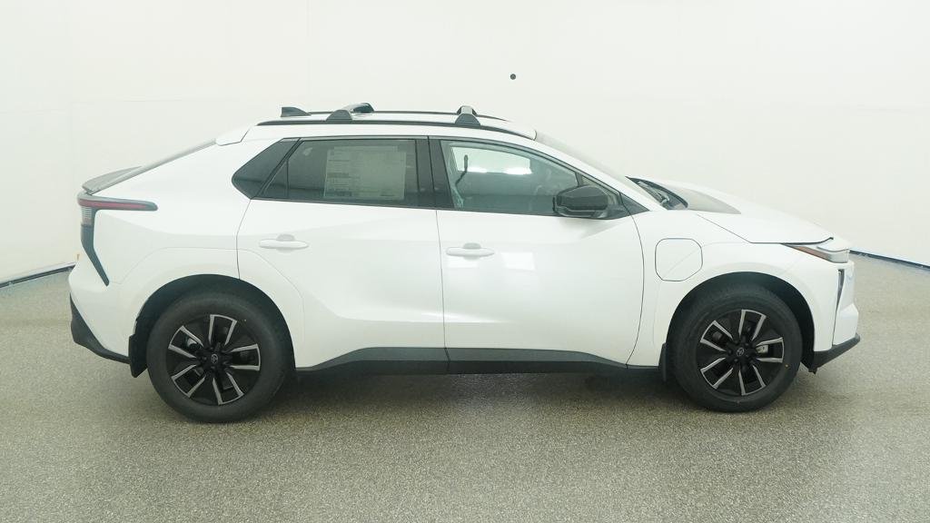 New 2026 Wind Chill Pearl Toyota XLE image 14