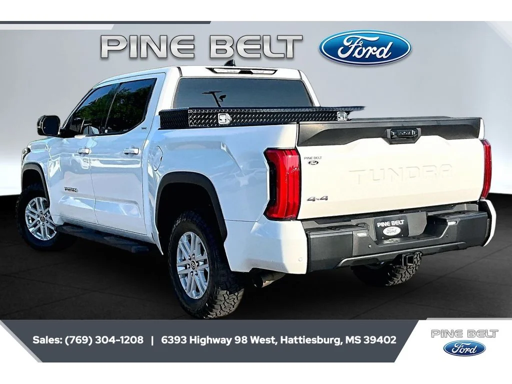 Used 2023 Ice Cap Toyota SR5 image 2