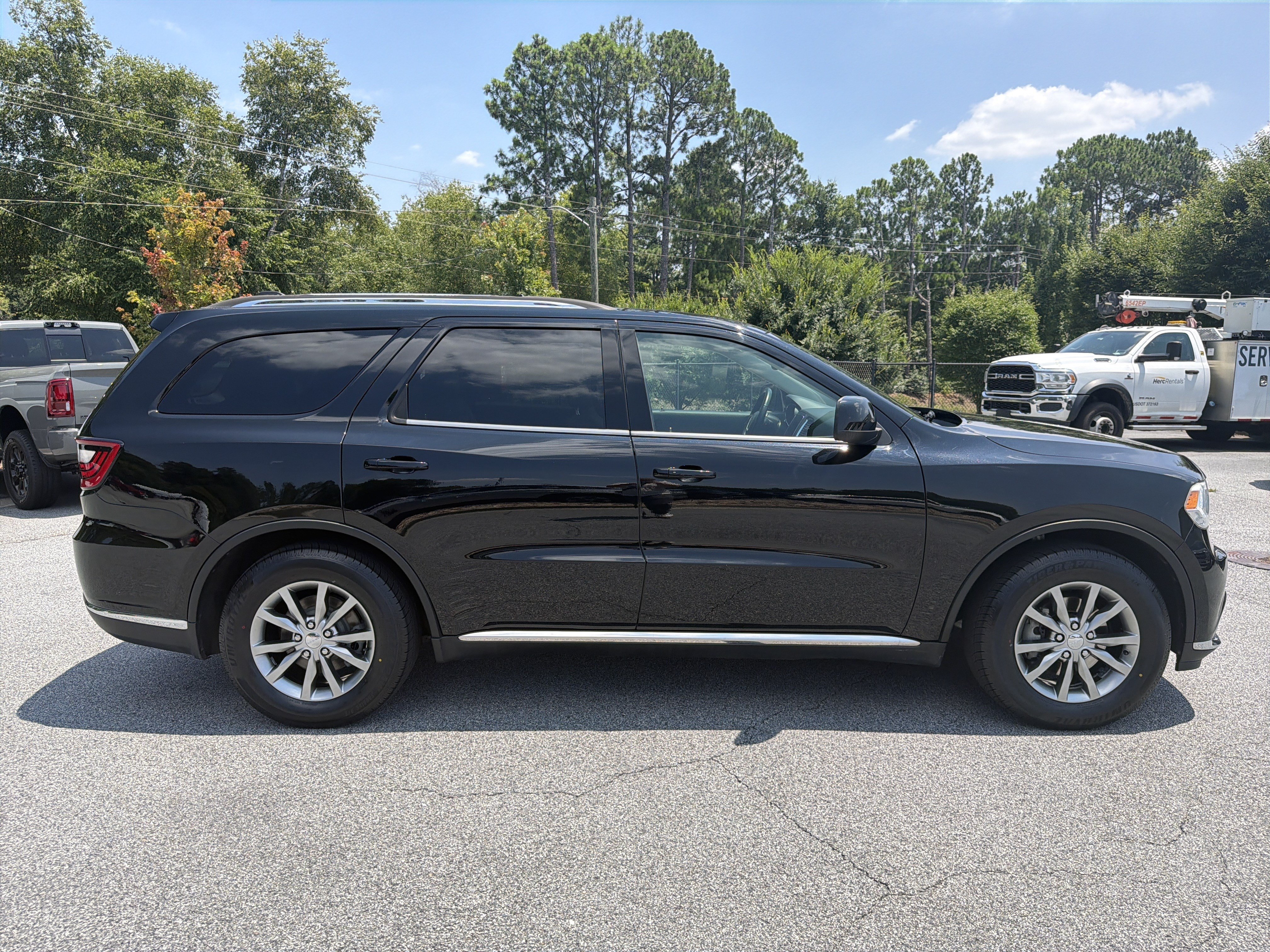 Used 2018 DB Black Clearcoat Dodge SXT image 9