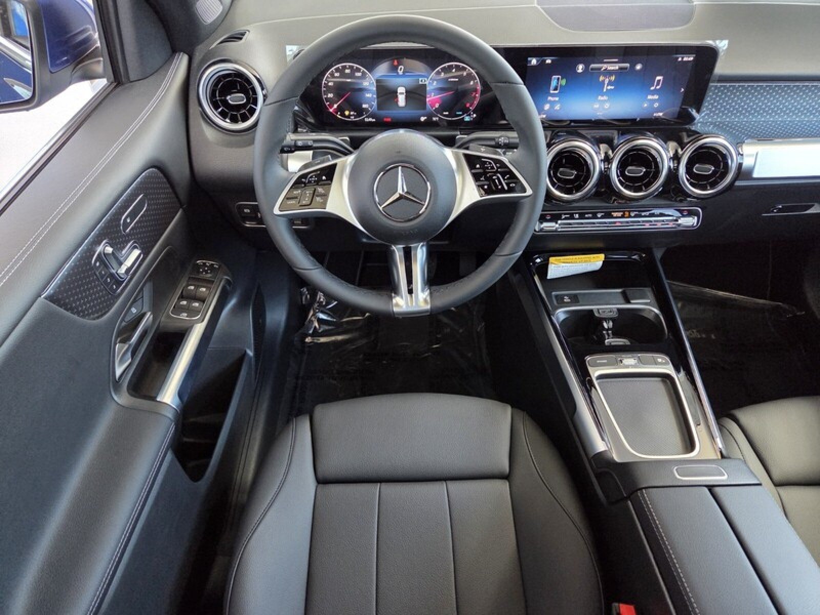 New 2026 Starling Blue Metallic Mercedes-Benz GLB 250 SUV image 14