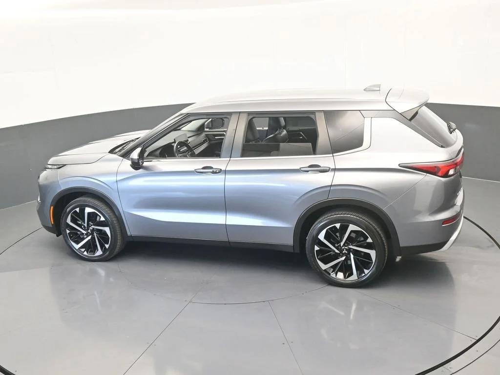 2022 Mitsubishi Outlander SE - Photo 43