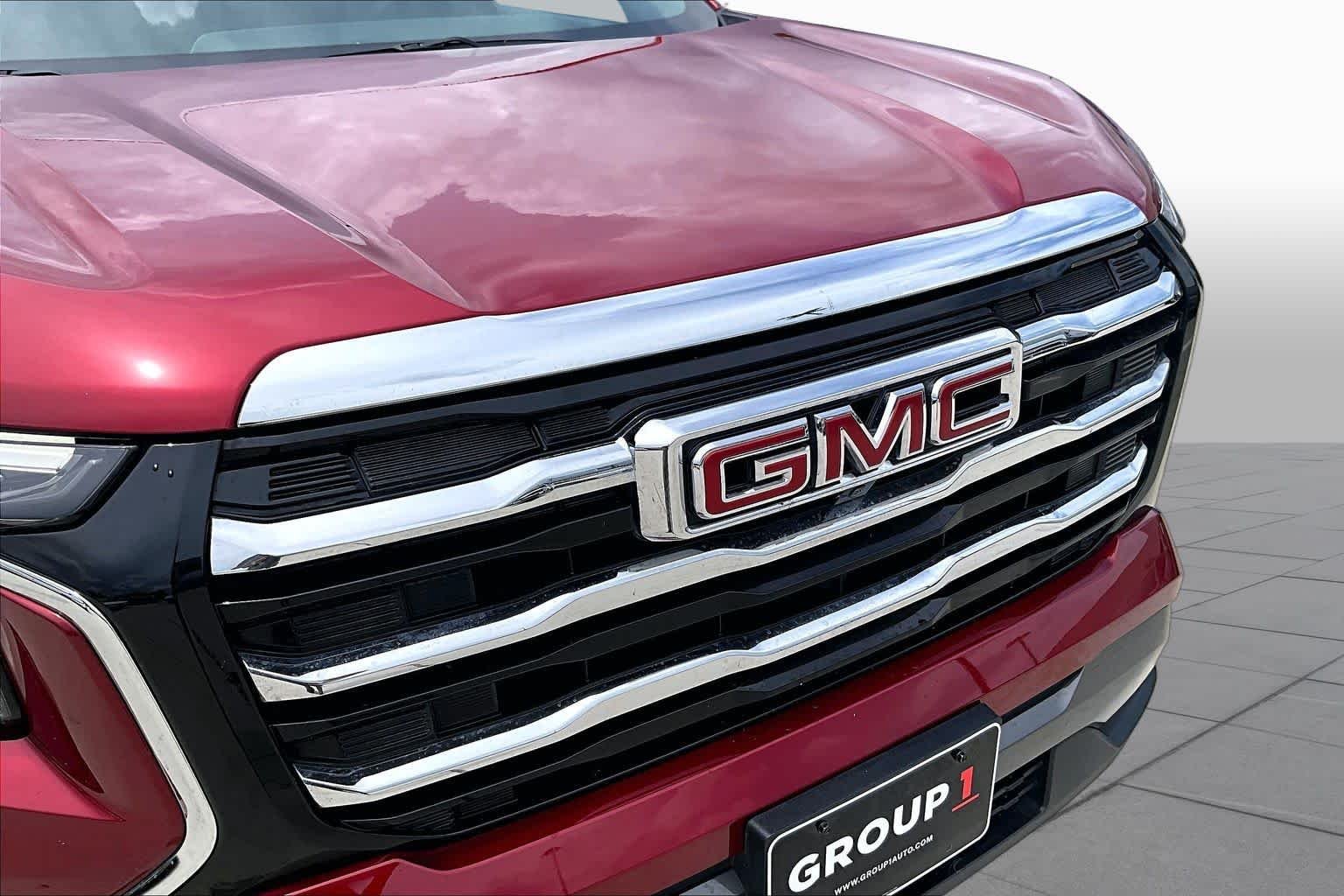 Used 2026 Volcanic Red Tintcoat GMC FWD Elevation image 29