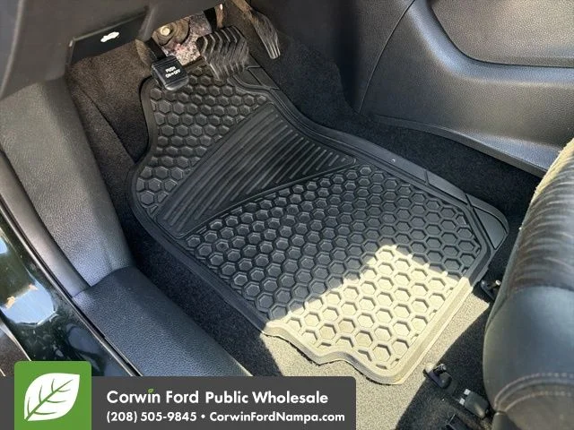 Used 2018 Green Nissan SV image 26