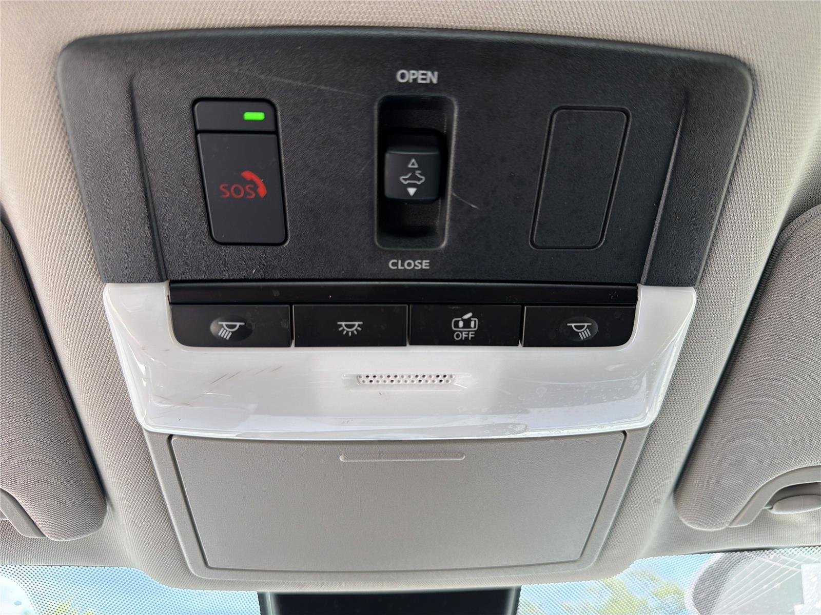 Used 2024 Pearl White Tricoat Nissan 2.5 SR image 17
