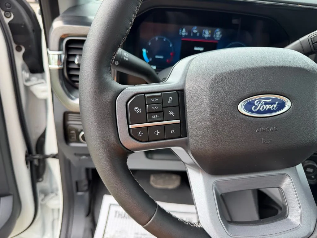 2025 Ford F-350 Super Duty Lariat - Photo 17