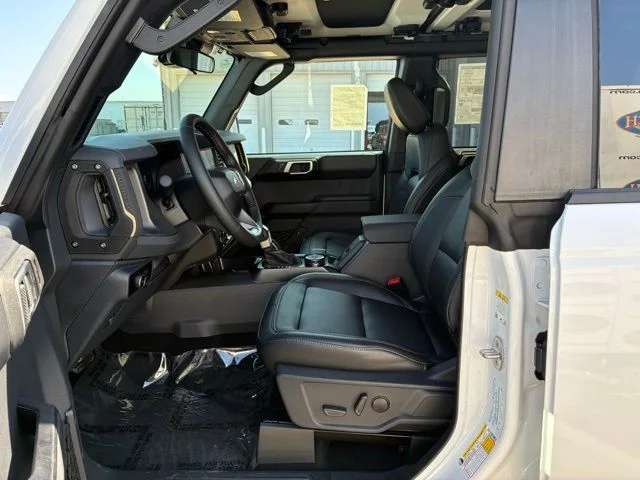 New 2026 Oxford White Ford Badlands image 7
