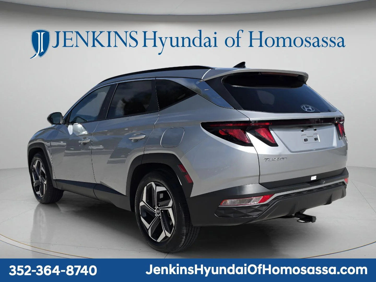 Used 2024 Silver Hyundai SEL image 7