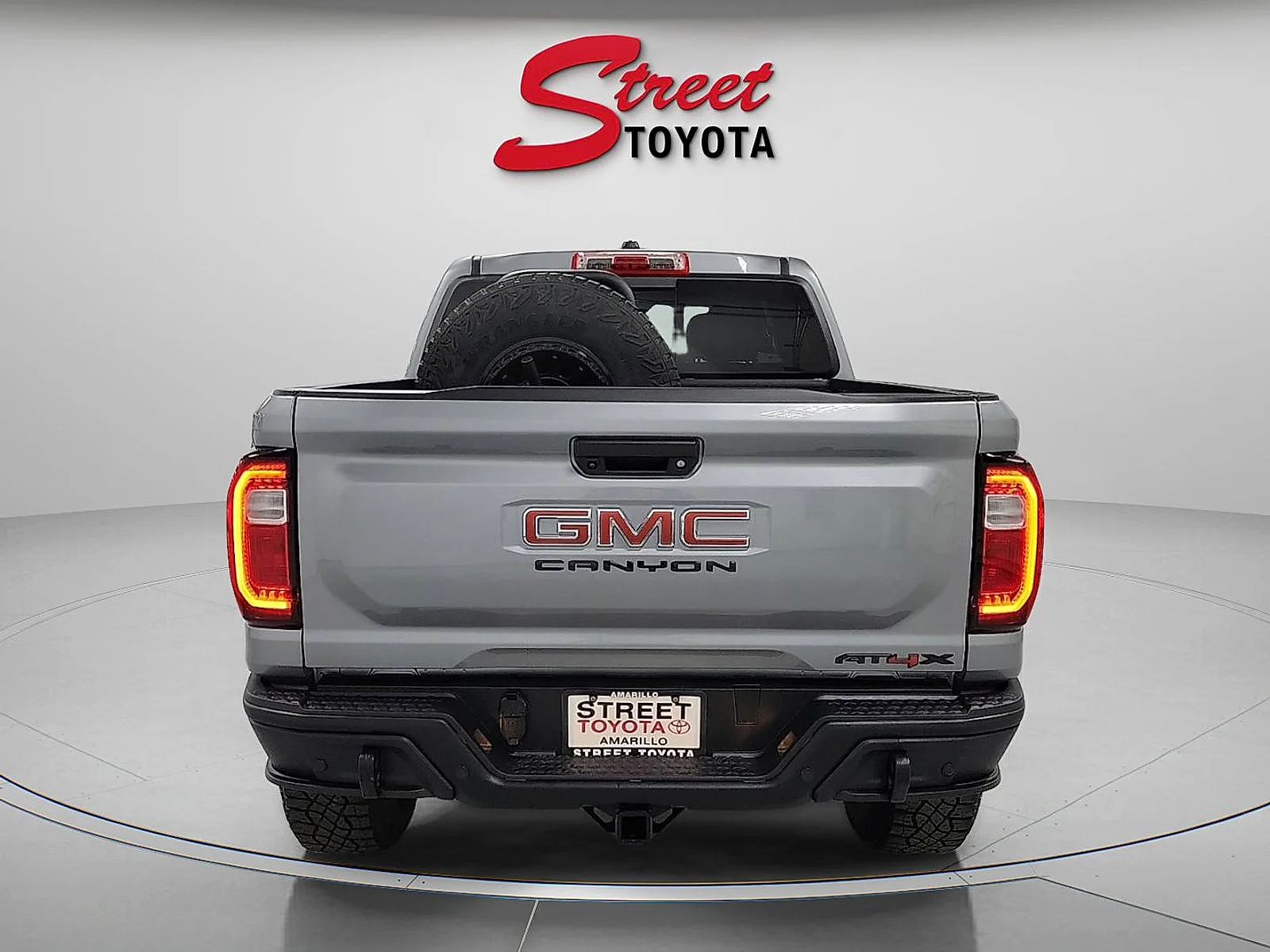 Used 2024 Sterling Metallic GMC 4WD AT4X image 3