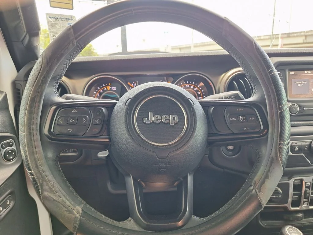 Used 2018 White Jeep Unlimited Sport S image 16