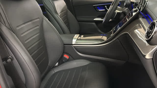 Certified Used 2026 MANUFAKTUR Patagonia Red Metallic Mercedes-Benz GLC 300 image 32