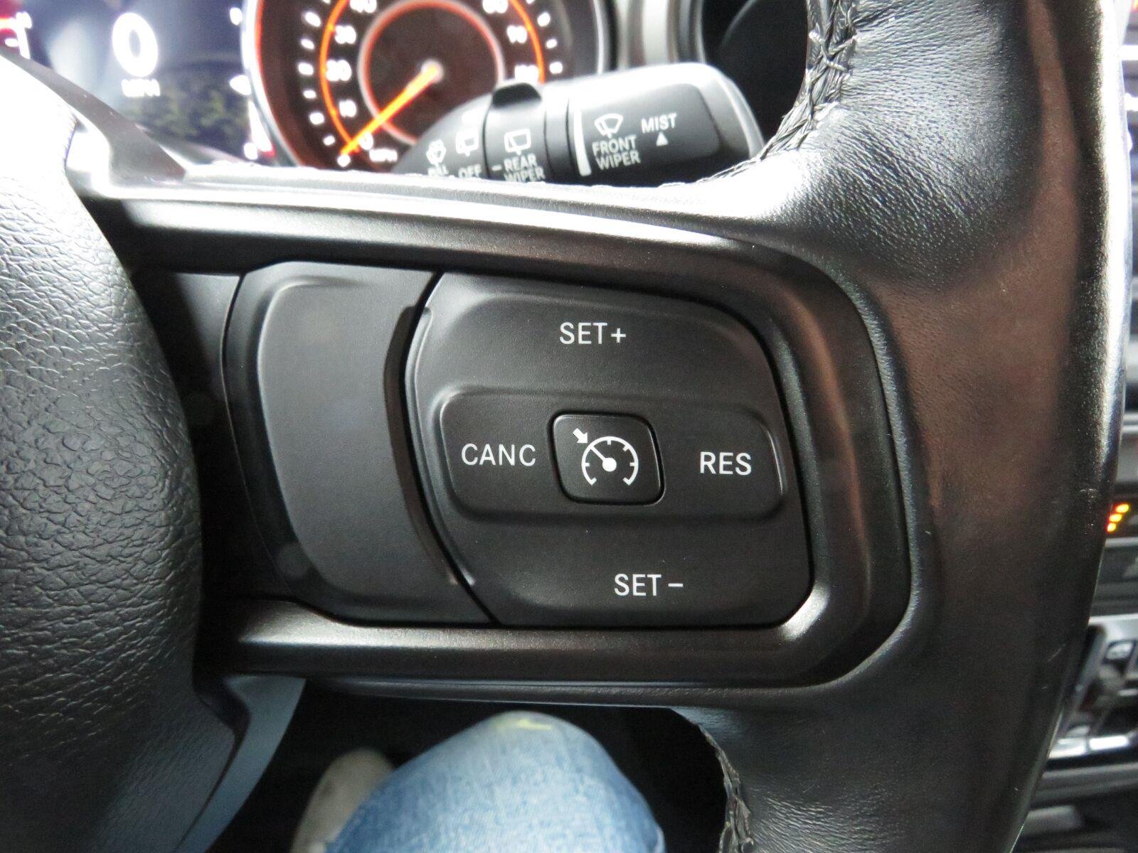 Used 2020 Punkn Metallic Clearcoat Jeep Sport S image 30
