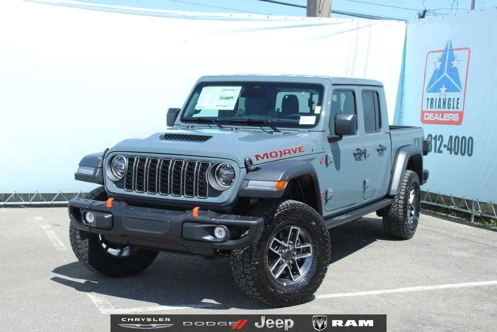 2026 Jeep Gladiator Mojave Auto's photo