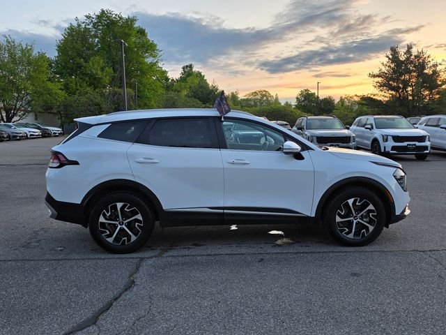 Used 2024 White Kia EX image 9