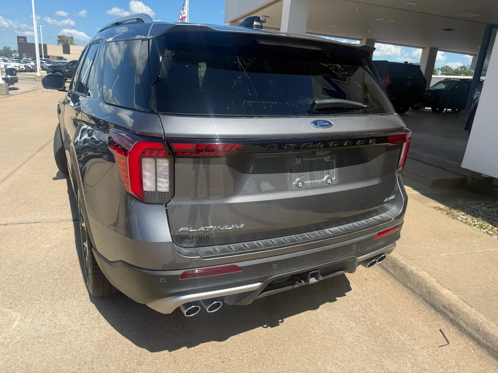Used 2025 Carbonized Gray Metallic Ford Platinum image 8