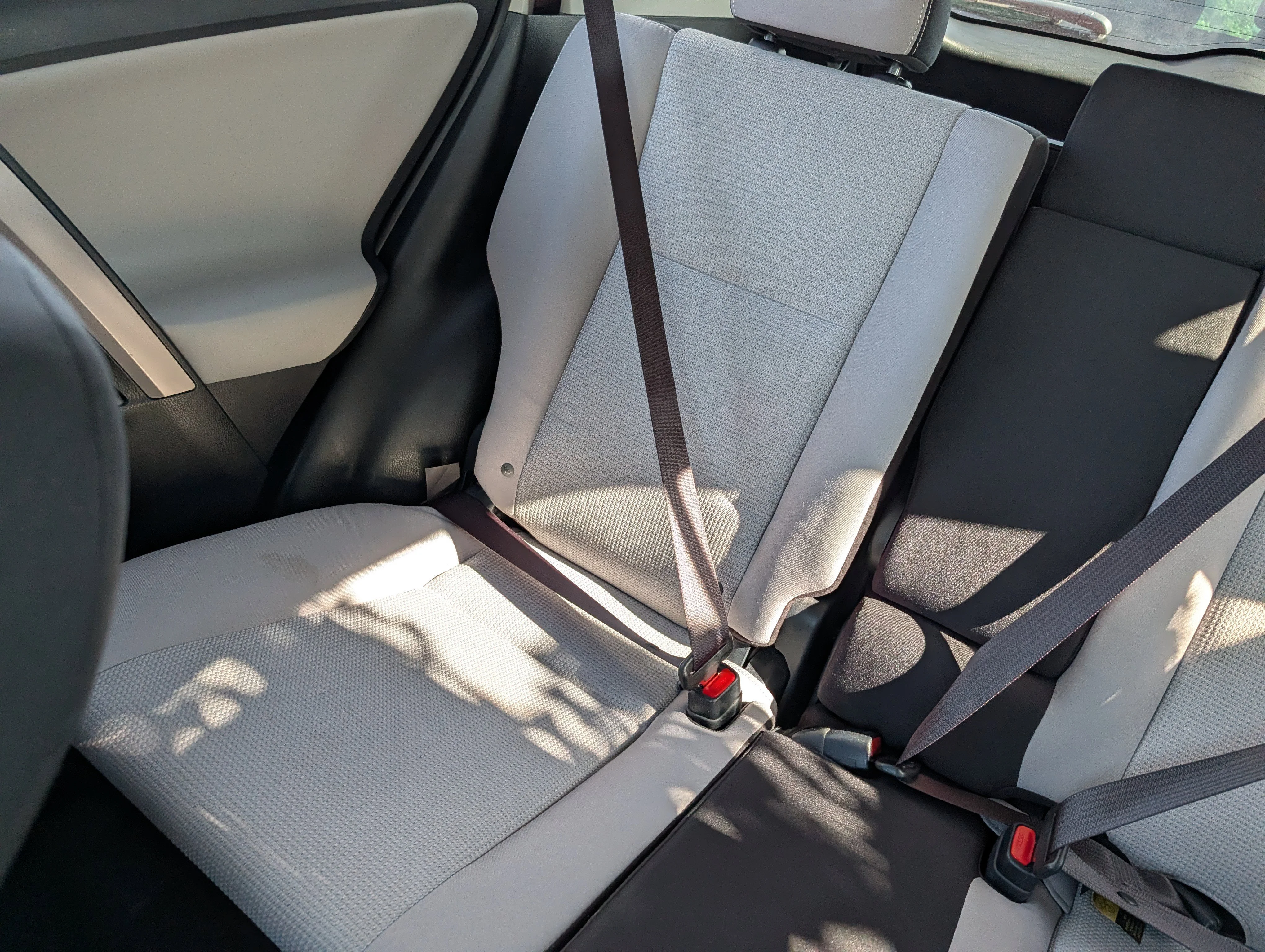 Used 2017 Magnetic Gray Metallic Toyota XLE image 12