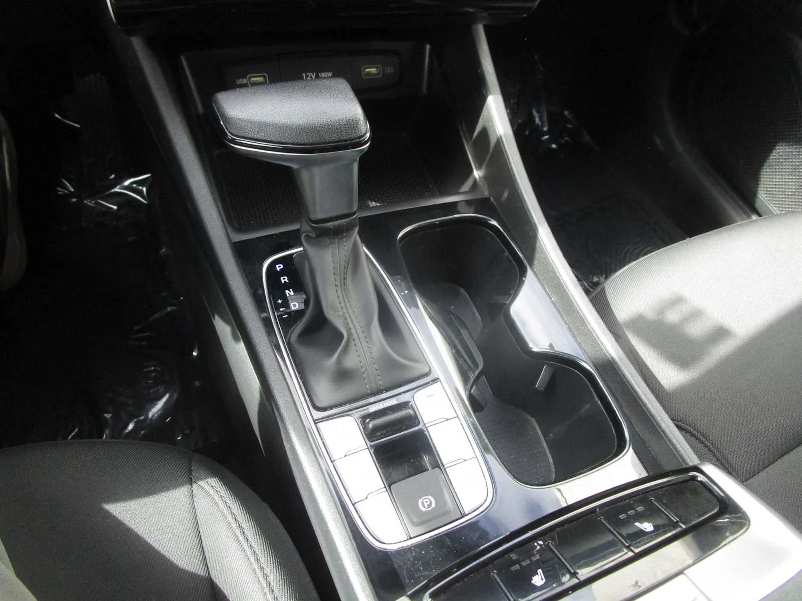 Used 2022 Shimmering Silver Hyundai SEL image 20