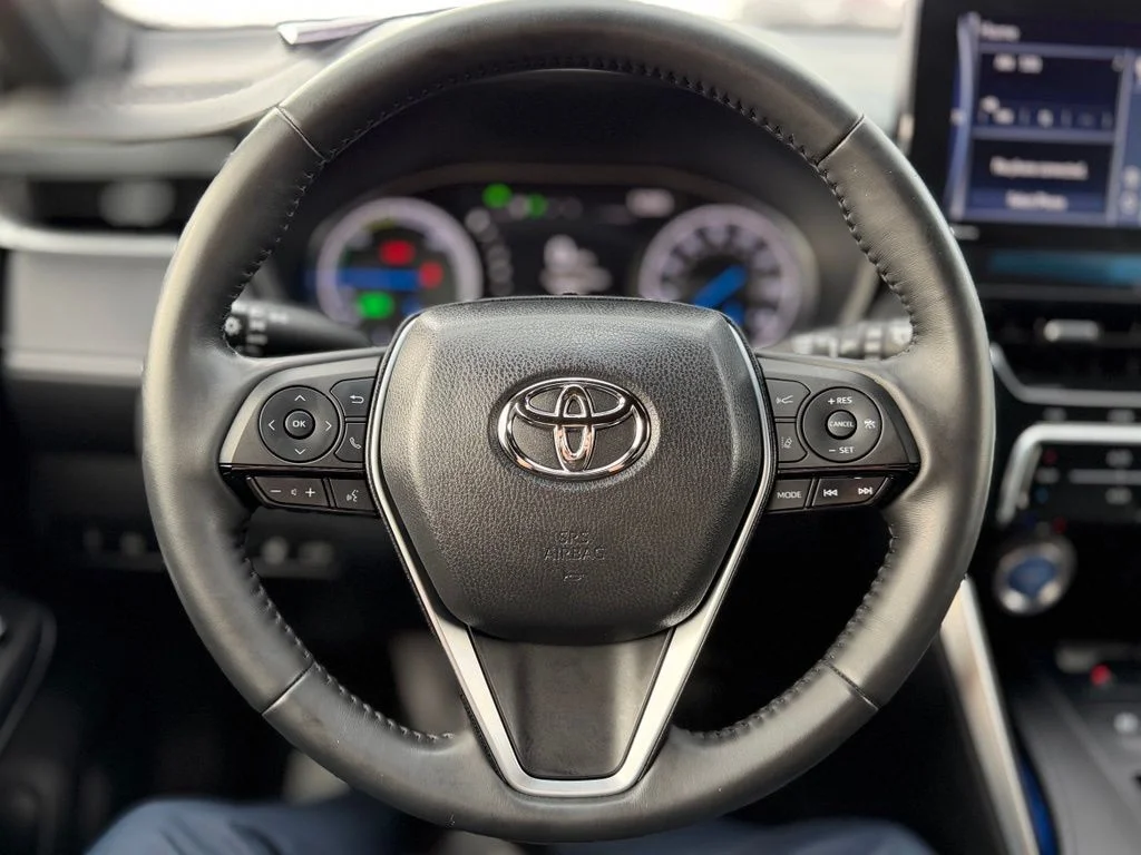 Used 2021 Black Toyota XLE image 12