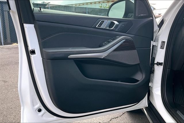 2025 BMW X5 40i - Photo 17