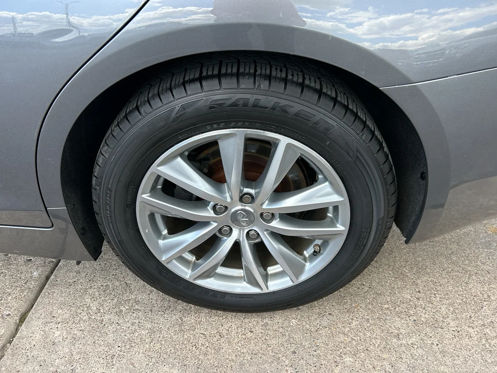 Used 2015 Graphite Shadow INFINITI Premium image 24