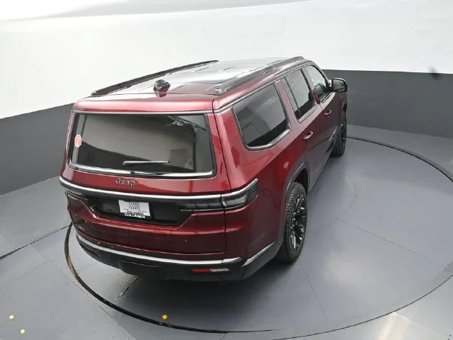 New 2026 Velvet Red Pearl-Coat Exterior Paint Jeep Limited Reserve image 16