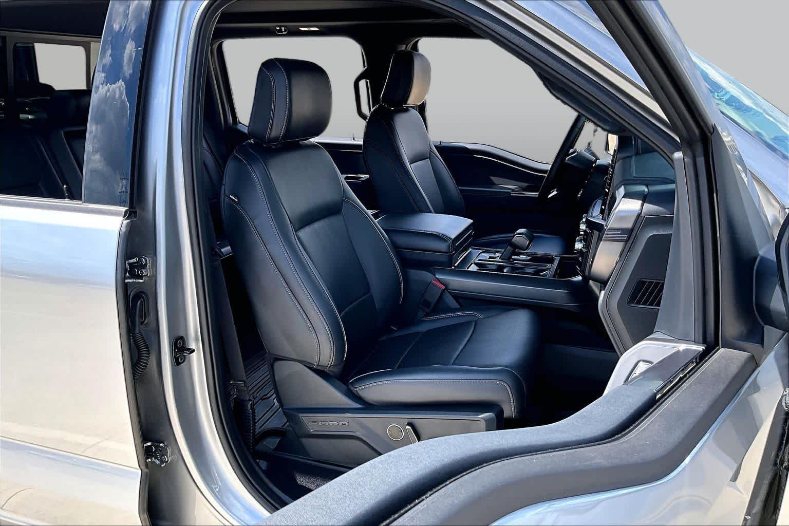 Used 2025 Iconic Silver Metallic Ford LARIAT image 9