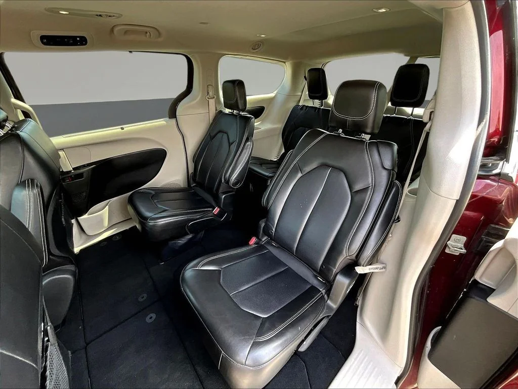 Used 2023 Red Chrysler Touring L image 24